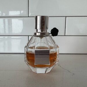 Flower Bomb Viktor Rolf Perfume